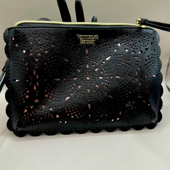 Victoria's Secret Handbags - Victoria Secret Wristlet